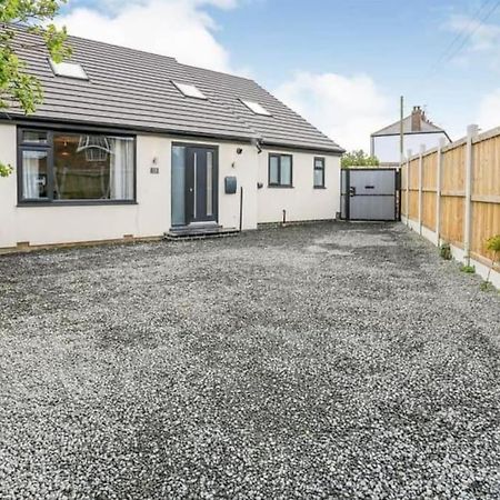 Modern Harrogate House Sleeps 10, Cinema Room & Hot Tub Exteriör bild