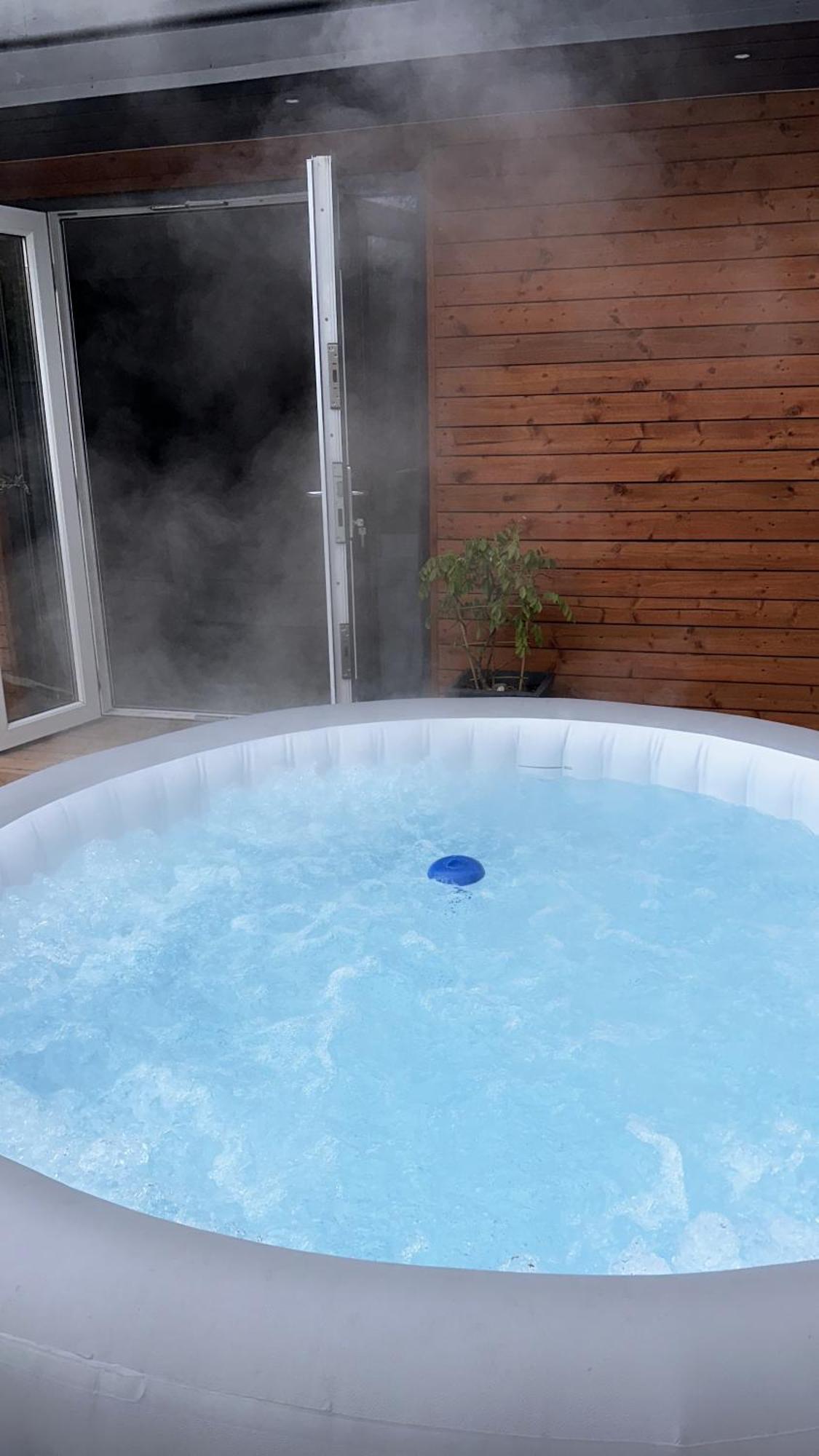 Modern Harrogate House Sleeps 10, Cinema Room & Hot Tub Exteriör bild